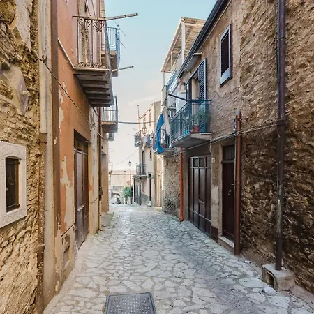 Apartament Beneath The Castle -